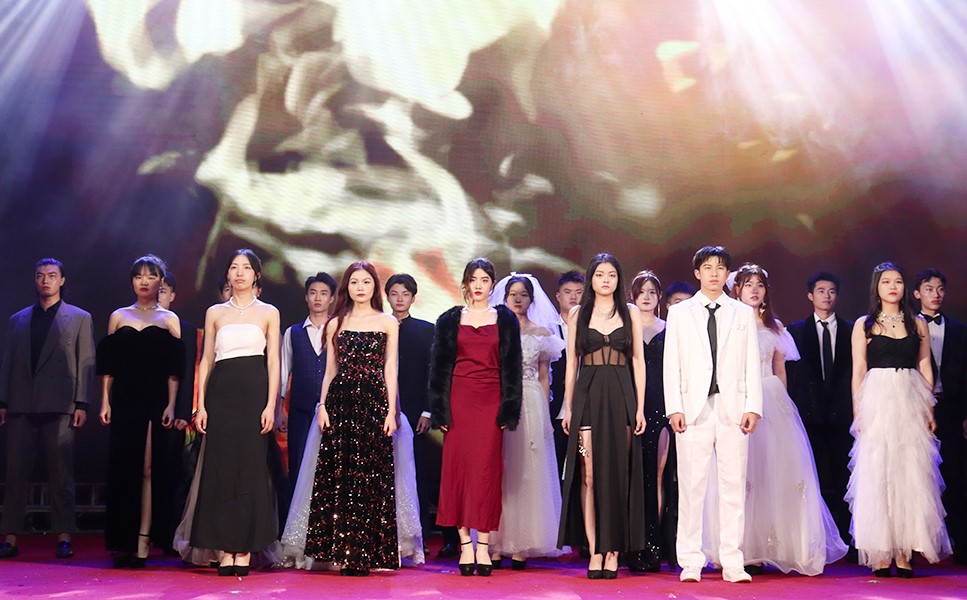 30a6cfe18a084cf99690dc349f61a98d.jpg 3044am永利集团官网